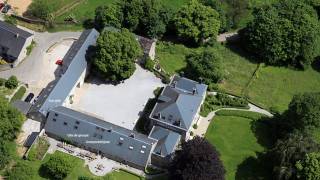 Luchtfoto van de kasteelhoeve Dourbes