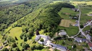 Luchtfoto van de kasteelhoeve Dourbes